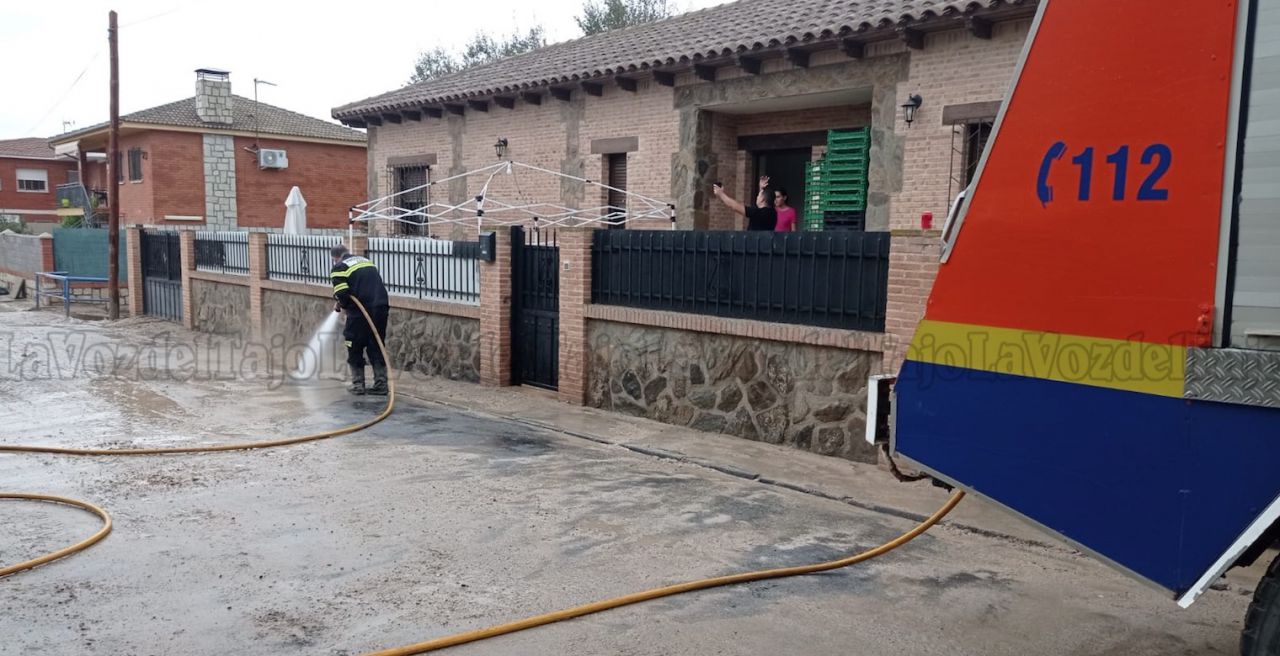 Una tromba de agua inunda Hormigos: casas anegadas y coches arrastrados