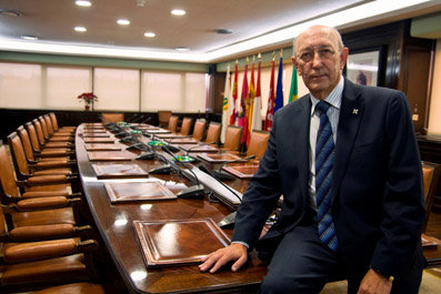 El director general de Caja Rural de Toledo, Rafael Martín Molero. (Foto: LVDT)