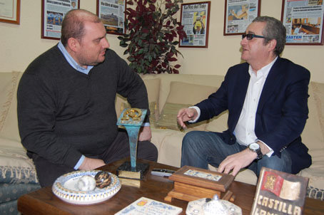 El director de La Voz del Tajo, Alberto Retana, y el de COPE Talavera, Jesús Moreiro. (Foto: J.F.)