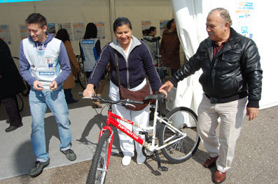 Los especialistas de Decathlon asesoran a los clientes y negocian el precio con los antiguos dueños. (Foto: J.F.)