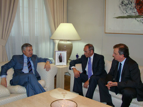 Blanco, Rivas y Sánchez Pingarrón durante la reunión mantenida en Fomento. (Foto: LVDT)