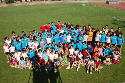 Foto de familia de la escuela de UDAT. (Foto: Carlos Granda)