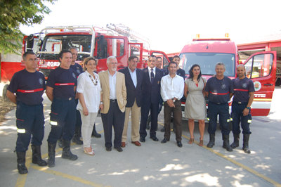 Un momento de la visita al Parque de Bomberos. (Foto: Carlos Granda)