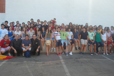 Más de cien jóvenes partieron el pasado lunes desde las instalaciones de Talavera Ferial hacia Madrid. (Foto: J.F.)