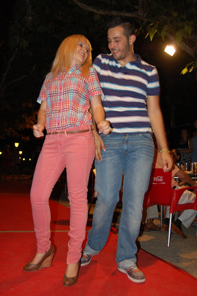 Jóvenes modelos protagonizaron el desfile. (Foto: Carlos Granda)