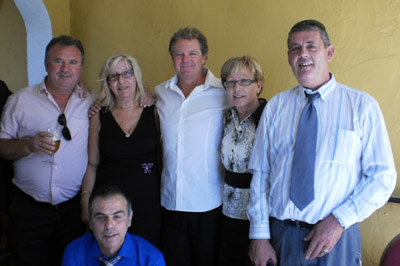 Cano junto a talaveranos y parrillanos. (Foto: LVDT)