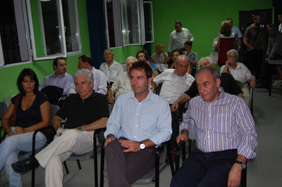 Parte de la militancia presente en la asamblea extraordinaria del pasado viernes. (Foto: J.F.)