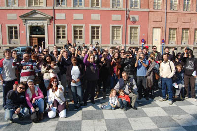 La Plaza del Pan reunió a más de un centenar de aficionados dispuestos a captar la mejor foto. (Foto: J.F.)