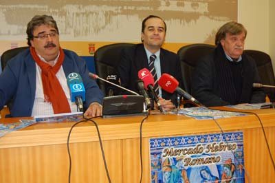 Un momento de la presentación en la Sala de Prensa del Ayuntamiento. (Foto: J.F.)