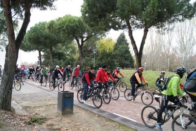 El Parque de la Alameda fue un lugar obligado de paso para los cicloturistas. (Foto: D.M.)