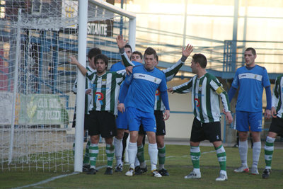 El jugador Óscar Cano en un partido de esta temporada todavía como unionista. (Foto: D.M.)