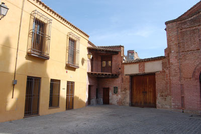 La casa se encuentra junto a la antigua sede del OAL de Cultura y la Iglesia de San Agustín el Viejo. (Foto: J.F.)