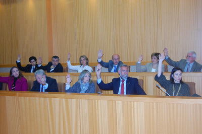 Los concejales populares votaron a favor de esta medida financiera. (Foto: J.F.)