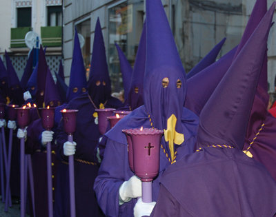 Un momento de la procesión del viernes. (Foto: Carlos Granda)