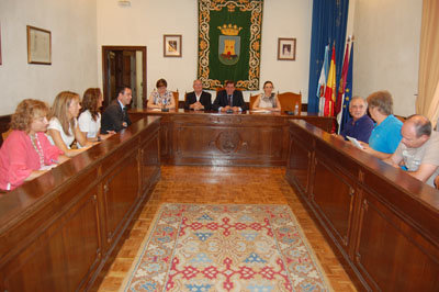 La reunión se desarrolló en el antiguo Salón de Plenos. (Foto: J.F.)