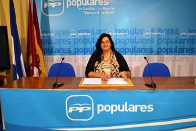 La diputada nacional Rocío López en la sede popular de Talavera. (Foto: LA VOZ DEL TAJO. )