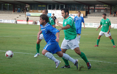 Borja Lafuerza anotó el tanto azulón ante el Marchamalo en 'El Prado'. (Foto: Carlos Granda)