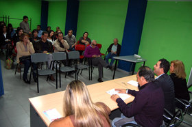 Un momento de la mesa celebrada en la sede socialista.