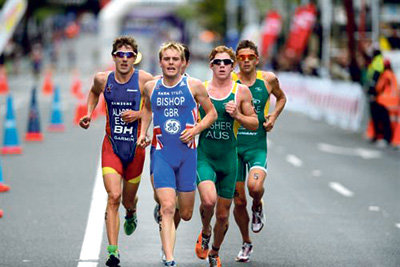 A la izquierda, Ferando Alarza, segundo en el Mundial Sub-23 disputado en Auckland.