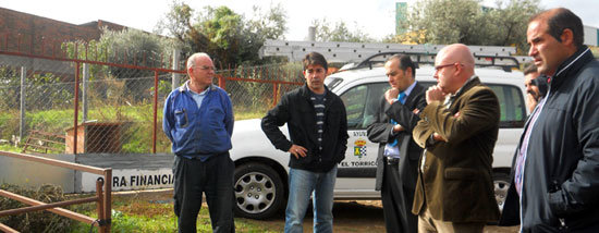 El subdelegado del Gobierno en Toledo, José Julián Gregorio, visita en El Torrico las zonas más afectadas por las inundaciones