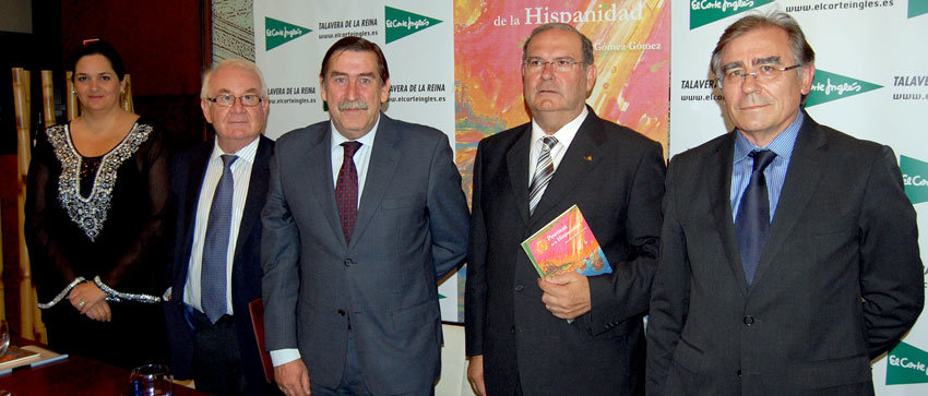 Rocío López, Alfredo Pastor, Gonzalo Lago y Ángel Gómez acompañaron a José María Gómez durante la presentación (Foto: Carlos Granda)