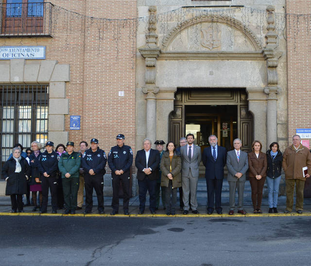 Minuto de silencio por la última víctima en Baza