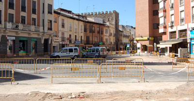 Los comerciantes de la Plaza del Reloj y la Corredera planean crear una plataforma para defender sus intereses por las obras en la zona