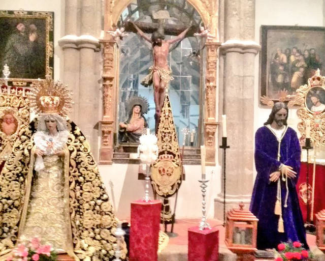 Solemne besamanos del Cautivo y María Santísima