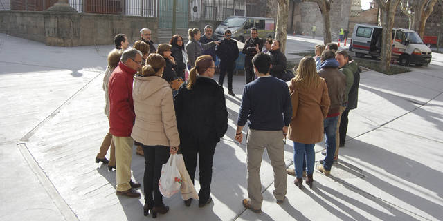 Los comerciantes de la Corredera se oponen a que sea peatonal