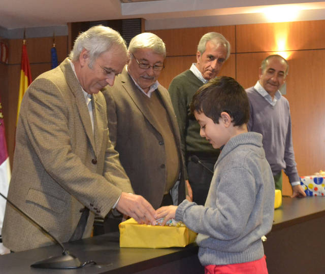 Los peques, a pintar con el Colegio de Aparejadores