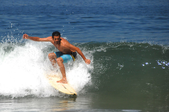 Un joven surfero talaverano que se enamoró de Río de Janeiro