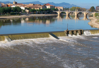 Aragón se enfrenta a Cospedal por el Ebro