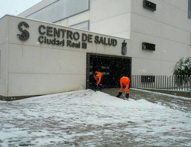 Un hombre muere en un Centro de Salud