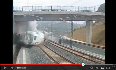 ·VIDEO: Momento del descarrilamiento del tren de Santiago de Compostela captado por las cámaras de seguridad de las vías