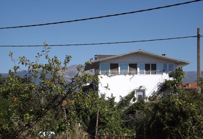 Vivienda familiar del religioso en la localidad de La Iglesuela. (Foto: LVDT)