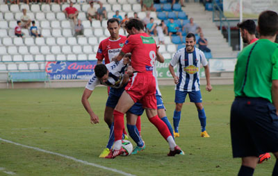 Pedro marca de penalti en los últimos compases y da la victoria al CF Talavera