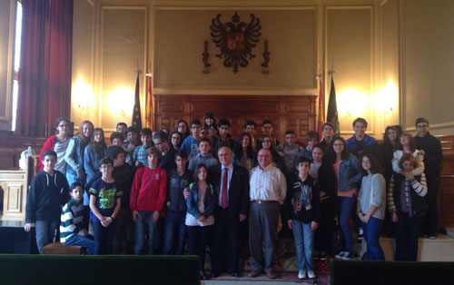 Alumnos del Colegio Rafael Morales visitan la Diputación de Toledo