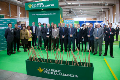 Caja Rural Castilla-La Mancha respalda al sector ganadero en CapraEspaña Talavera