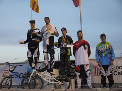 Alejandro arrebata el maillot provisional a su hermano Gustavo en la tercera ronda de la Copa de España de BMX