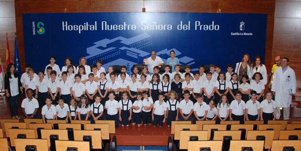 Alumnos de los Maristas participan en una jornada de promoción de hábitos saludables en el Hospital de Talavera