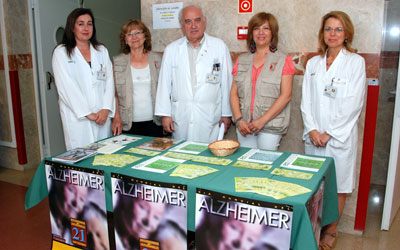 El Hospital Nuestra Señora del Prado de Talavera de la Reina muestra su apoyo a la asociación de Alzheimer