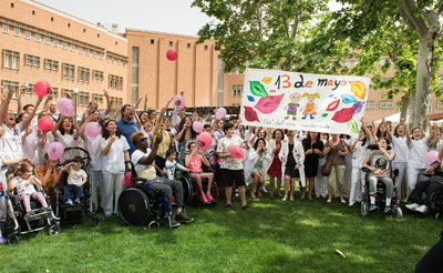 Éxito de la convocatoria de lanzar besos en los hospitales de la provincia de Toledo por el Día del Niño Hospitalizado 