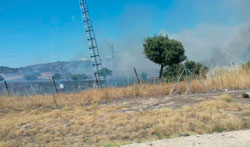 Vista del incendio desde la A-5 en sentido Badajoz.