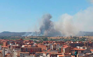 Se origina un espectacular incendio en la Finca 'Las Córdobas' de Talavera junto a la A-5