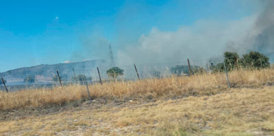 Se origina un espectacular incendio en la Finca 'Las Córdobas' de Talavera junto a la A-5