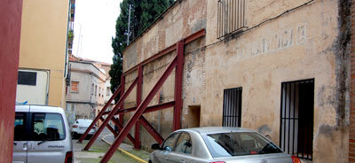 Vía libre para demoler y reconstruir el muro del convento de las Madres Benitas