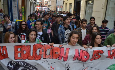 Estudiantes se manifiestan contra el convenio entre la UCLM y la Junta