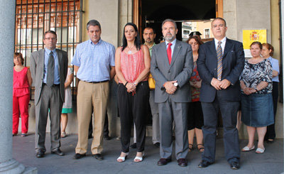 La Delegación del Gobierno en CLM guarda un minuto de silencio en recuerdo y solidaridad con las víctimas del accidente ferroviario en Santiago de Compostela