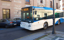 Los nuevos autobuses ‘blanquiazules’ ya circulan por las calles de la ciudad