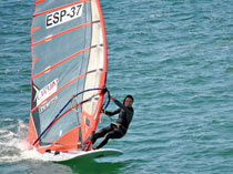 La alcarreña Pilar Prieto, campeona de España en la modalidad de Fórmula Windsurfing